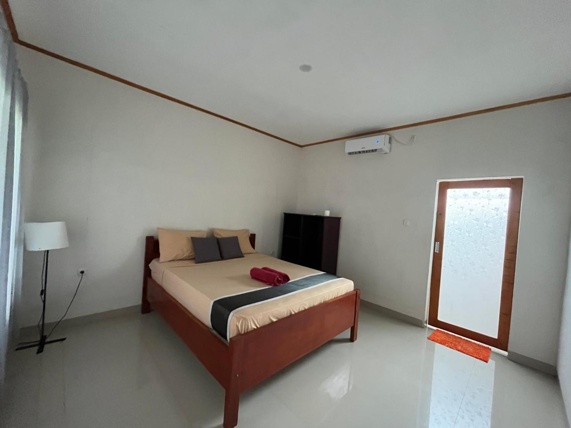 Kebun Homestay Kuta  Экстерьер фото